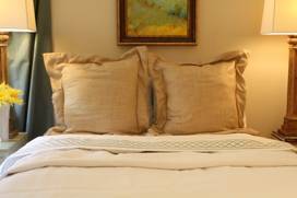 Guest Room Spruce up on a Budget with Designer Rachel Halvorson image014 Guest Room Spruce up on a Budget with Designer Rachel Halvorson