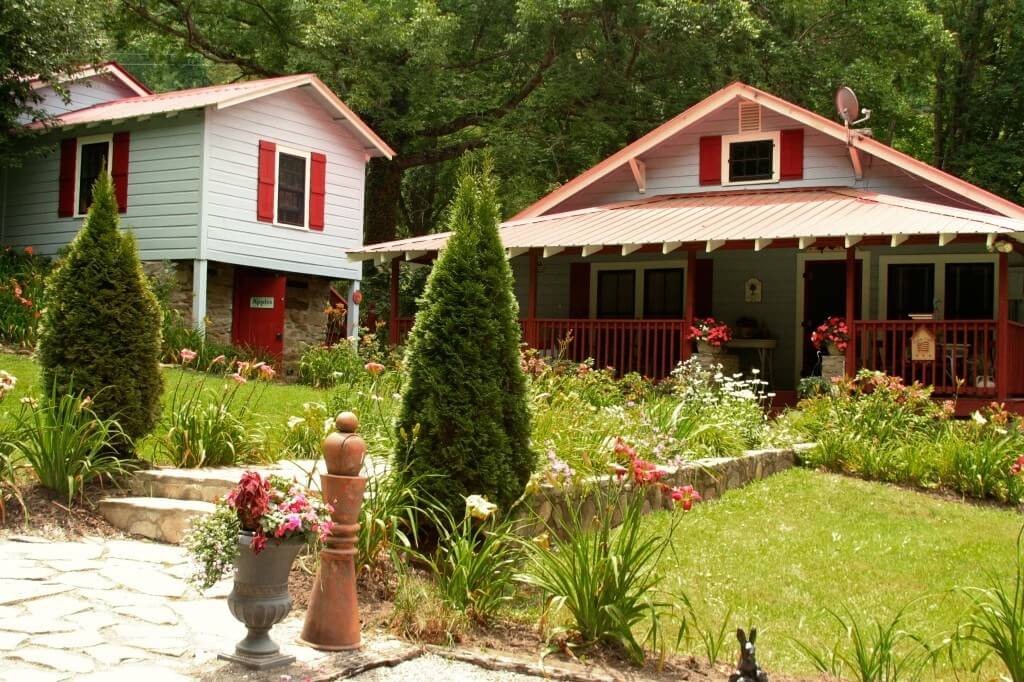 Mountain Cabin Envy main house 1024x682 Mountain Cabin Envy