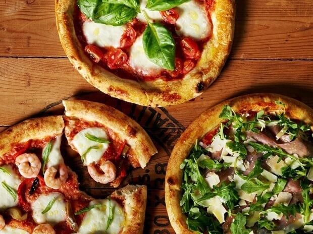 pizza horizontal 620x464 Traveling the World on White Bridge Road