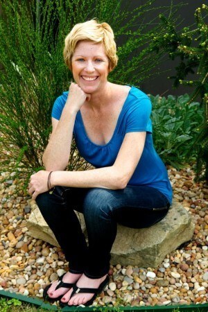 tisha morris on rock 300x450 Faces: Tisha Morris