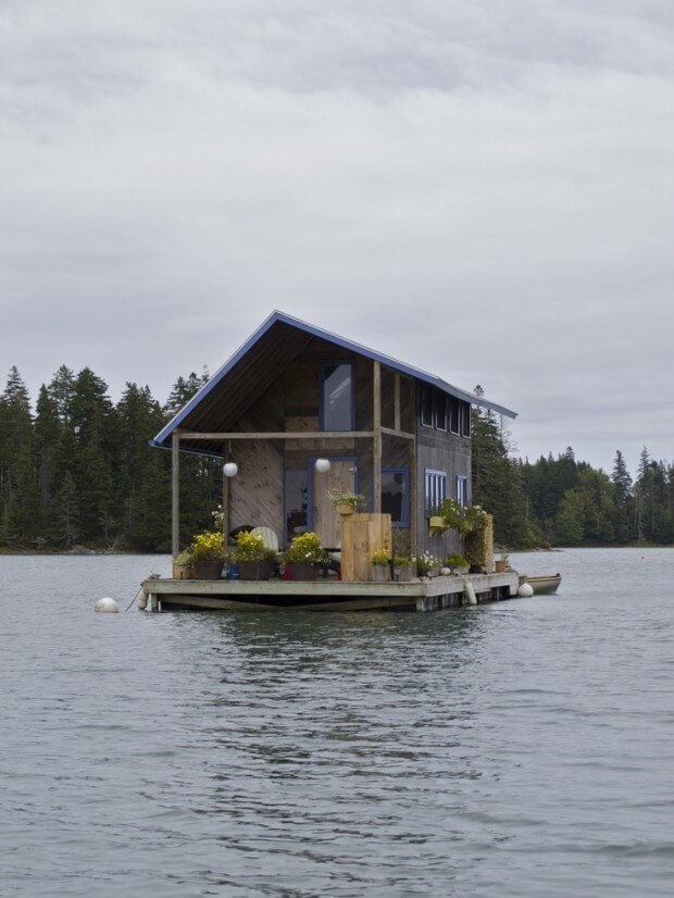 Tiny Houses, Big Trend StyleBlueprint Lake house maine tiny house 620x826 Tiny Houses, Big Trend